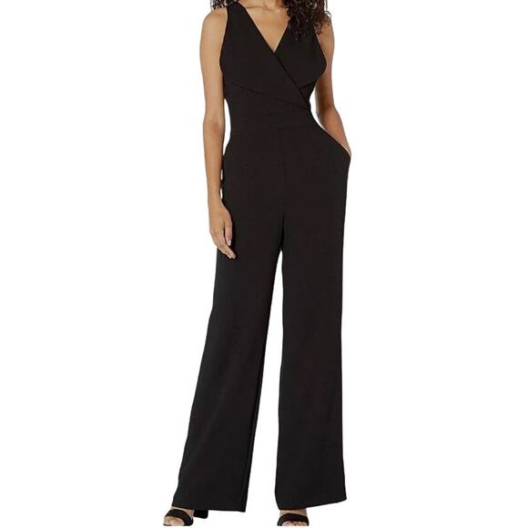 Trina Turk Black V-neck Sleeveless Flare Slit Leg Classic Evening Jumpsuit 10 - Picture 1 of 10